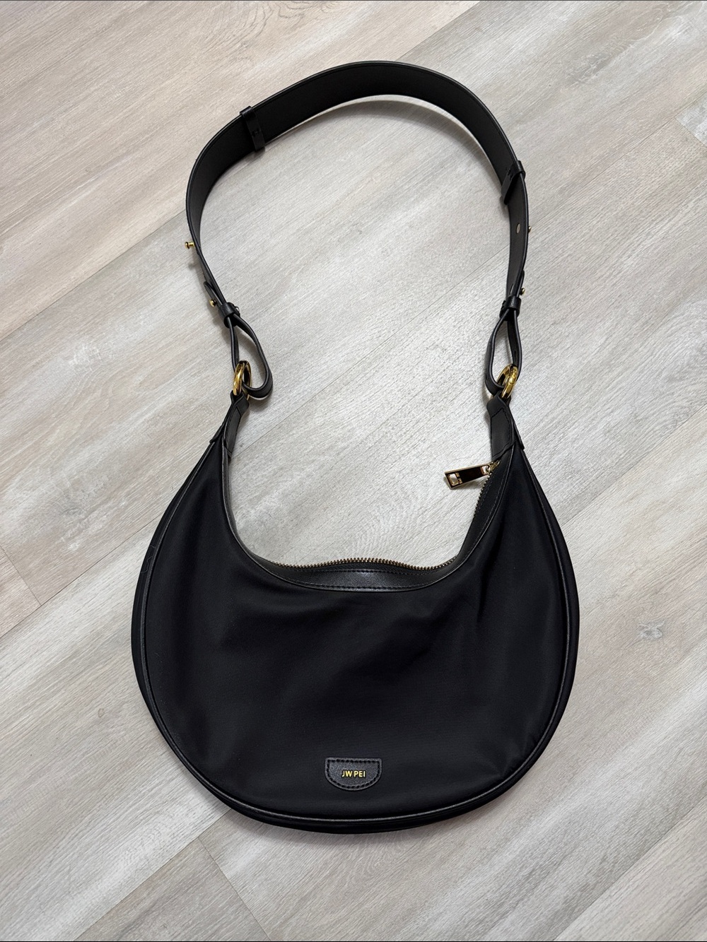 JW PEI CROSSBODY BAG NWOT